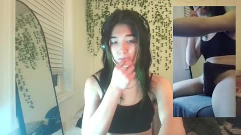 deciduousdoll online show from 21, 9, 2025