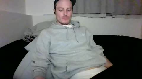 Snapshot of dee4dayz19 chatting on 8, 5, 2026 Dee4dayz online show from 8, 5, 2026
