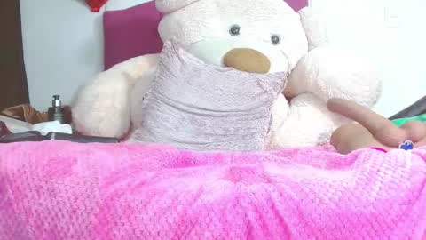 Selena online show from 4, 3, 2025