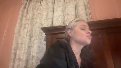 Snapshot of degeneratesaint chatting on 17, 2, 2026 Tori online show from 17, 2, 2026