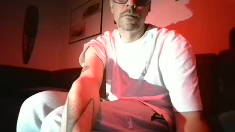 Snapshot of degrandis chatting on 14, 2, 2025 Luka Magic online show from 14, 2, 2025