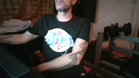 Snapshot of degrandis chatting on 2, 3, 2025 Luka Magic online show from 2, 3, 2025