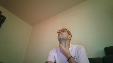 Snapshot of degrandis chatting on 2, 11, 2025 Luka Magic online show from 2, 11, 2025