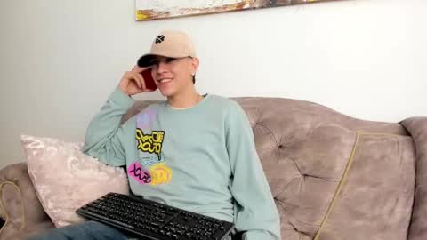 Snapshot of dei_v_48 chatting on 12, 3, 2025 DEIVY online show from 12, 3, 2025