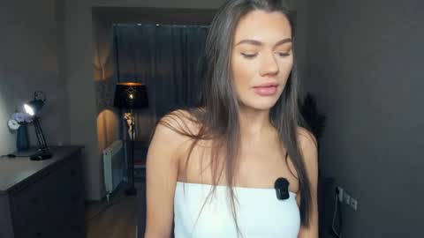 Laura online show from 10, 5, 2026