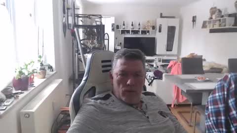 deinprinz2312 online show from 14, 2, 2025