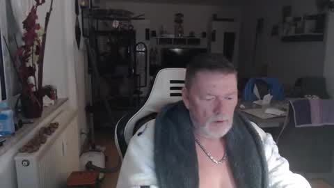 deinprinz2312 online show from 4, 11, 2025