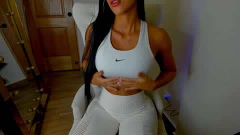Snapshot of deisy_madrid chatting on 18, 2, 2025 deisymadrid online show from 18, 2, 2025