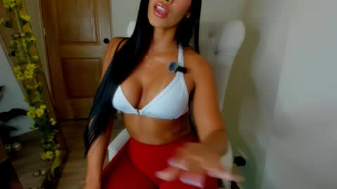 Snapshot of deisy_madrid chatting on 7, 10, 2025 deisymadrid online show from 7, 10, 2025