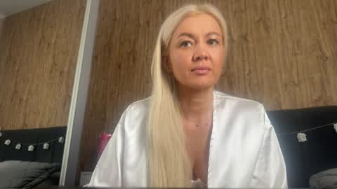 Mia online show from 22, 5, 2026