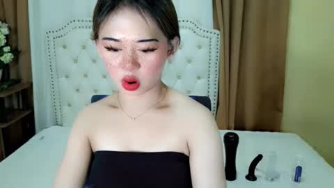 Snapshot of deliciously_sophie chatting on 7, 6, 2026 Sophie online show from 7, 6, 2026