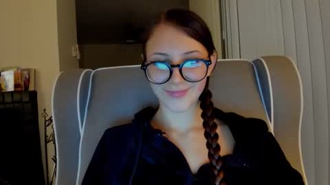 Snapshot of deliciousnoni chatting on 1, 11, 2025 deliciousnoni online show from 1, 11, 2025