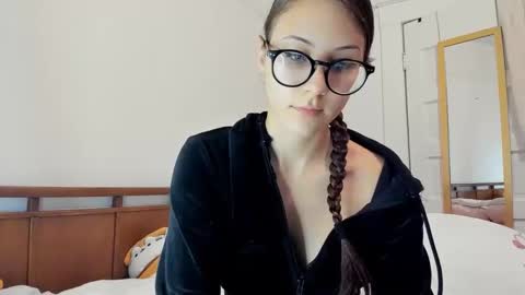 Snapshot of deliciousnoni chatting on 15, 12, 2025 deliciousnoni online show from 15, 12, 2025