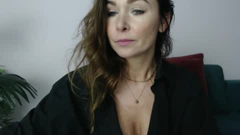Snapshot of delilah_sweet chatting on 9, 1, 2025 delilah_sweet online show from 9, 1, 2025