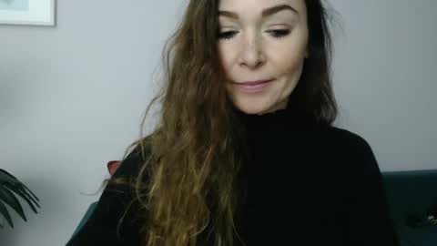 Snapshot of delilah_sweet chatting on 5, 2, 2025 delilah_sweet online show from 5, 2, 2025