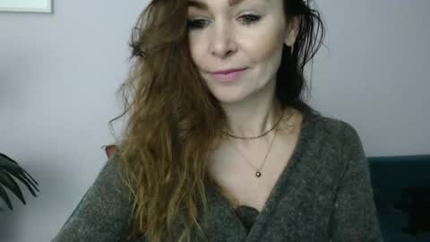 Snapshot of delilah_sweet chatting on 12, 2, 2025 delilah_sweet online show from 12, 2, 2025