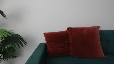 Snapshot of delilah_sweet chatting on 13, 2, 2025 delilah_sweet online show from 13, 2, 2025