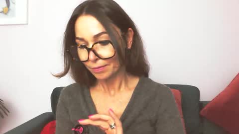 Snapshot of delilah_sweet chatting on 29, 9, 2025 delilah_sweet online show from 29, 9, 2025