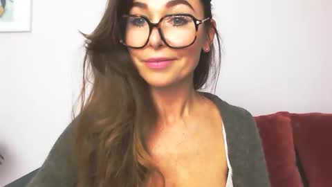 Snapshot of delilah_sweet chatting on 1, 10, 2025 delilah_sweet online show from 1, 10, 2025