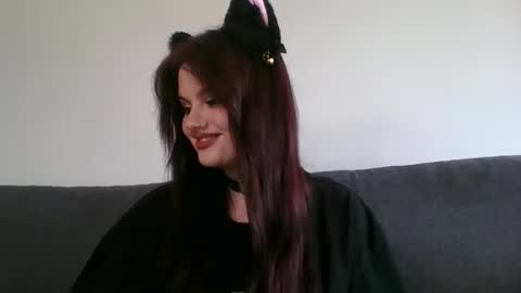 dellacrush_ online show from 9, 2, 2025