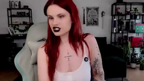 dellacrush_ online show from 11, 7, 2026