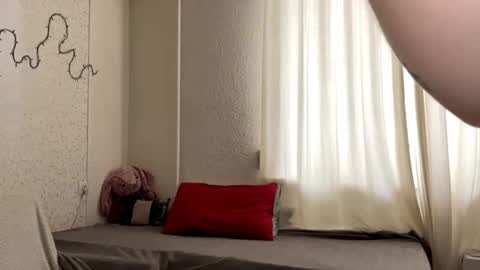 Sia online show from 5, 4, 2026