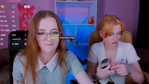 Snapshot of demi_mooore chatting on 6, 1, 2025 Demi online show from 6, 1, 2025