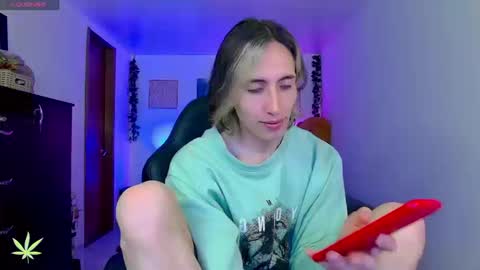 Snapshot of demianbunny chatting on 25, 3, 2026 nik online show from 25, 3, 2026