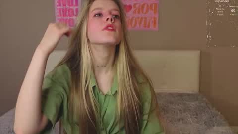 Snapshot of denaebeste chatting on 4, 2, 2026 Emma online show from 4, 2, 2026