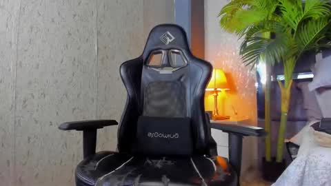 dennis_cox_ online show from 16, 2, 2025