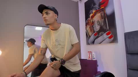 Snapshot of dennis_kinsey chatting on 29, 3, 2026 Dennis Kinsey online show from 29, 3, 2026