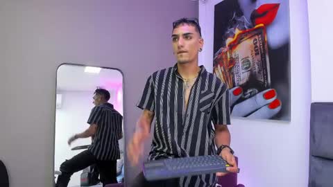 Snapshot of dennis_kinsey chatting on 14, 4, 2026 Dennis Kinsey online show from 14, 4, 2026