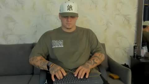 Snapshot of dennis_munera chatting on 3, 12, 2024 dennis munera online show from 3, 12, 2024