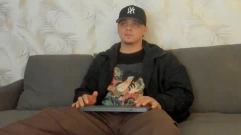 Snapshot of dennis_munera chatting on 8, 12, 2024 dennis munera online show from 8, 12, 2024