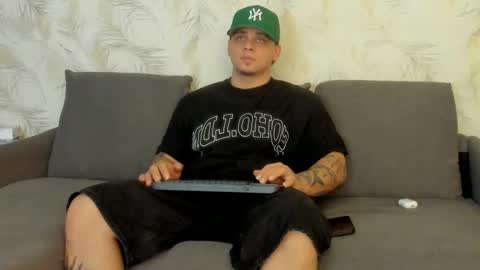 Snapshot of dennis_munera chatting on 21, 12, 2024 dennis munera online show from 21, 12, 2024
