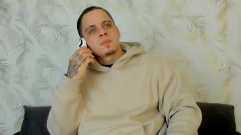 Snapshot of dennis_munera chatting on 8, 1, 2025 dennis munera online show from 8, 1, 2025