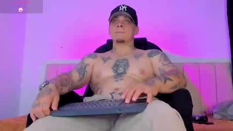 Snapshot of dennis_munera chatting on 23, 9, 2025 dennis munera online show from 23, 9, 2025
