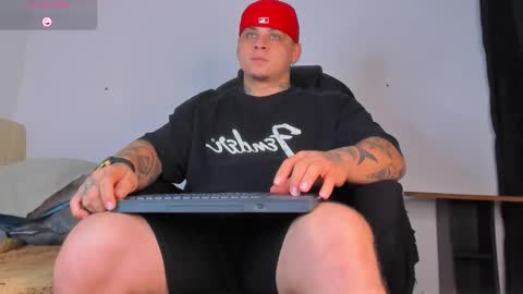 Snapshot of dennis_munera chatting on 7, 10, 2025 dennis munera online show from 7, 10, 2025