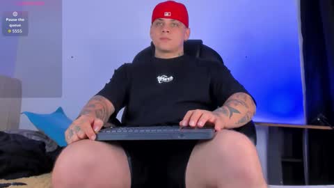 Snapshot of dennis_munera chatting on 15, 10, 2025 dennis munera online show from 15, 10, 2025