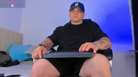 Snapshot of dennis_munera chatting on 19, 10, 2025 dennis munera online show from 19, 10, 2025