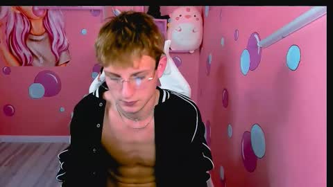 Snapshot of dennis_rodriguez chatting on 28, 11, 2025 Dennis online show from 28, 11, 2025