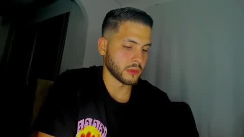 Snapshot of dereckhardd chatting on 12, 5, 2026 dereckhardd online show from 12, 5, 2026