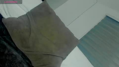 Snapshot of dereckhardd chatting on 15, 5, 2026 dereckhardd online show from 15, 5, 2026