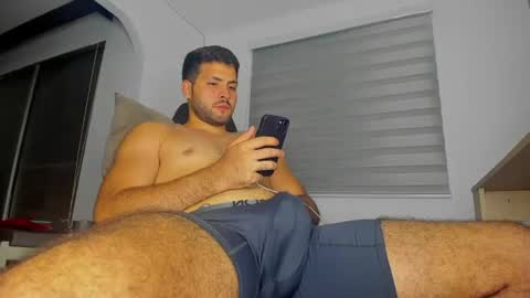 Snapshot of dereckhardd chatting on 25, 6, 2026 dereckhardd online show from 25, 6, 2026