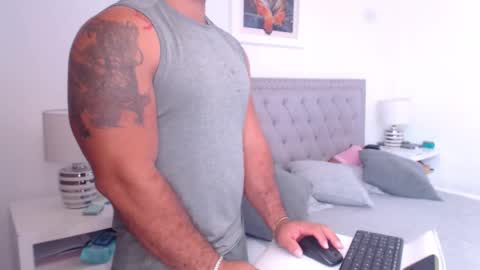 Snapshot of derek_group chatting on 16, 2, 2026 Derek online show from 16, 2, 2026