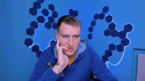 derek_hawk_ online show from 18, 12, 2025