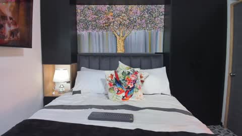 Derek Hussain online show from 14, 1, 2025