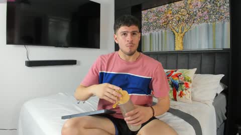 Derek Hussain online show from 29, 1, 2025