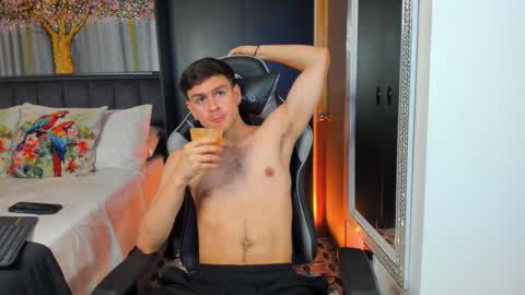 Derek Hussain online show from 19, 9, 2025