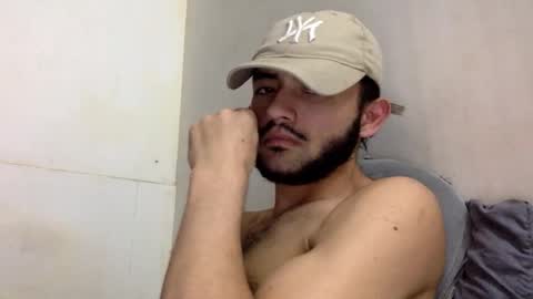 Snapshot of derek_smiith chatting on 9, 10, 2025 Derek smiith online show from 9, 10, 2025